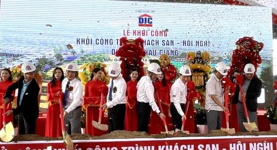 Hậu Giang: Khởi công công trình khách sạn 5 sao