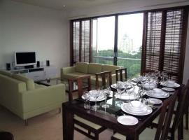 Phòng ăn căn hộ Avalon Saigon Apartments