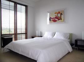 Phòng ngủ căn hộ Avalon Saigon Apartments