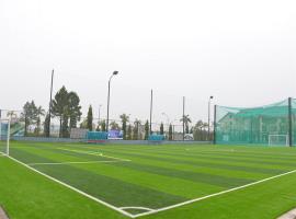 Sân bóng đá cỏ nhân tạo ở KĐT Sunny Garden city